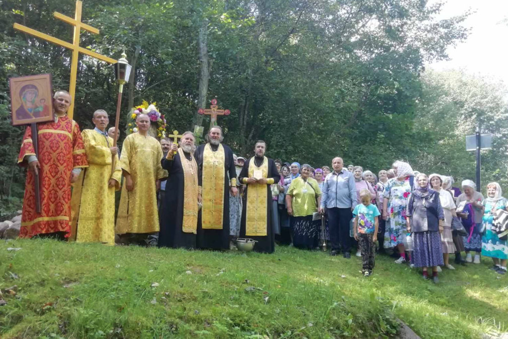 В Городокском благочинии прошел ежегодный крестный ход, посвященный празднику Успения Пресвятой Богородицы