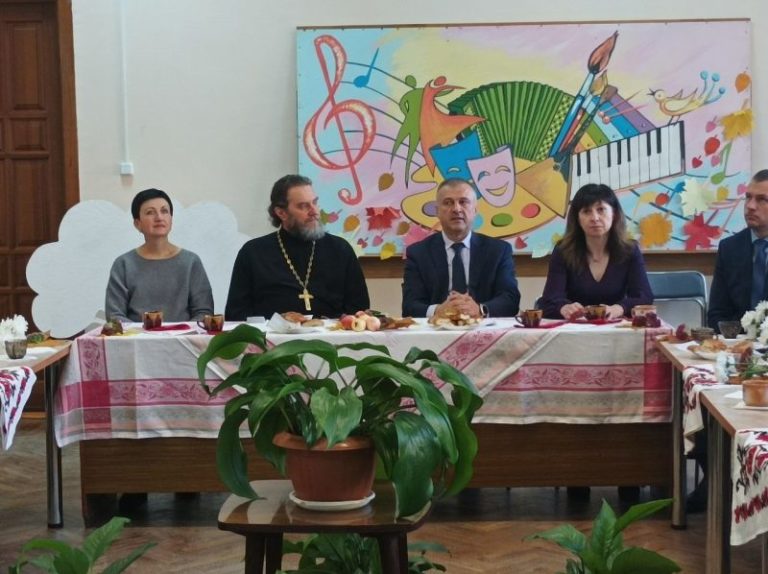 КРУГЛЫЙ СТОЛ КО ДНЮ МАТЕРИ