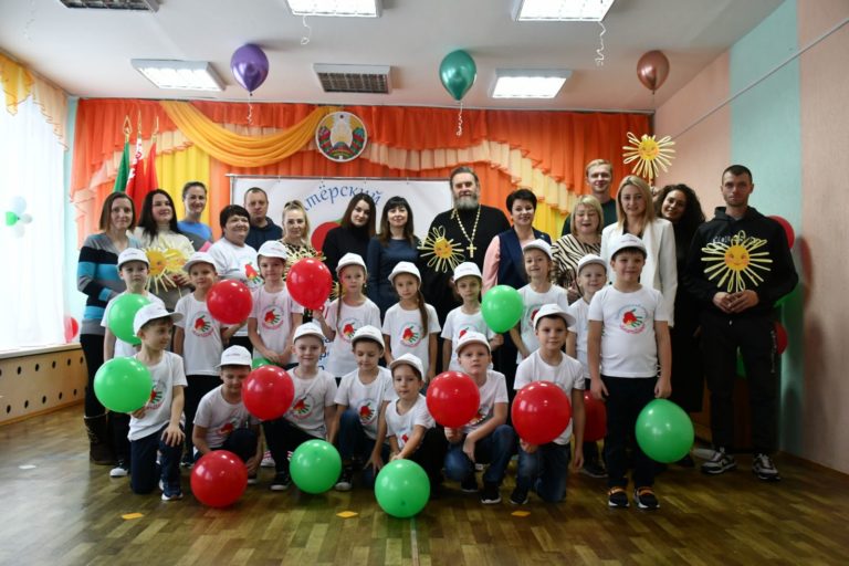 В Детском саду № 2 состоялась торжественная церемония посвящения в волонтёры отряда «БлагоДарю»