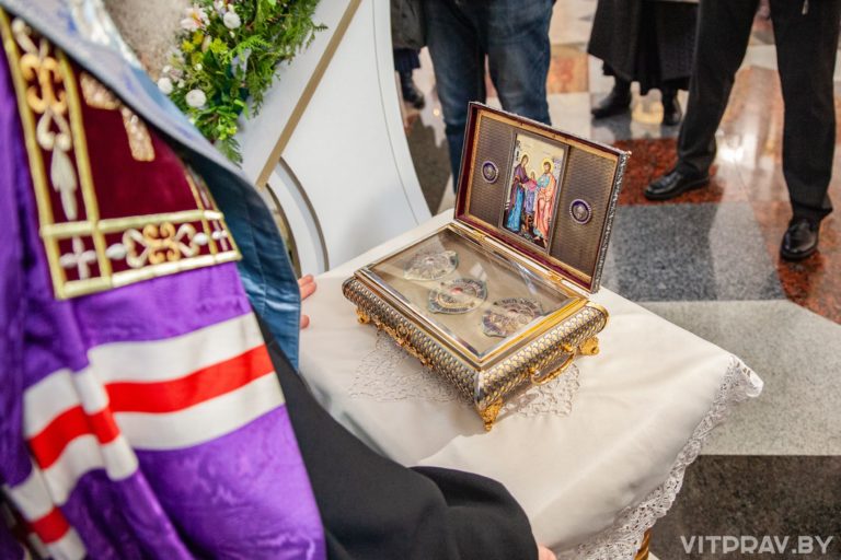 Встреча ковчега с поясом Пресвятой Богородицы