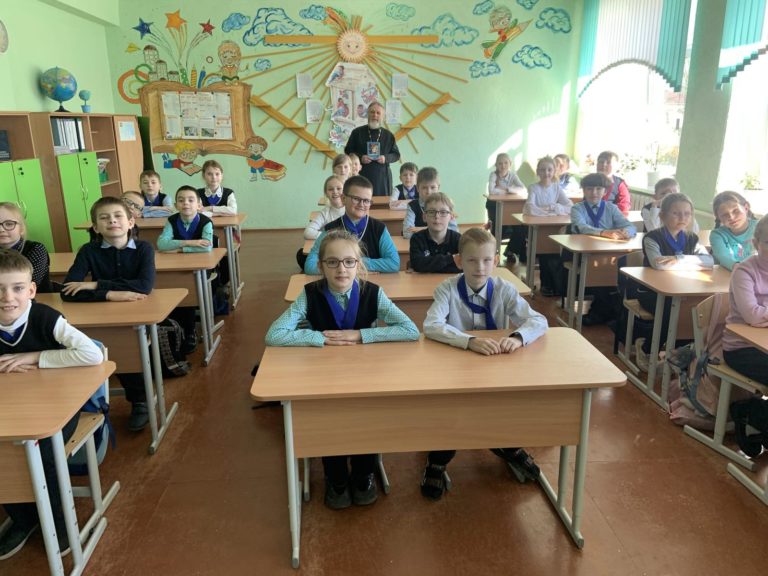 Встречи священнослужителей со школьниками