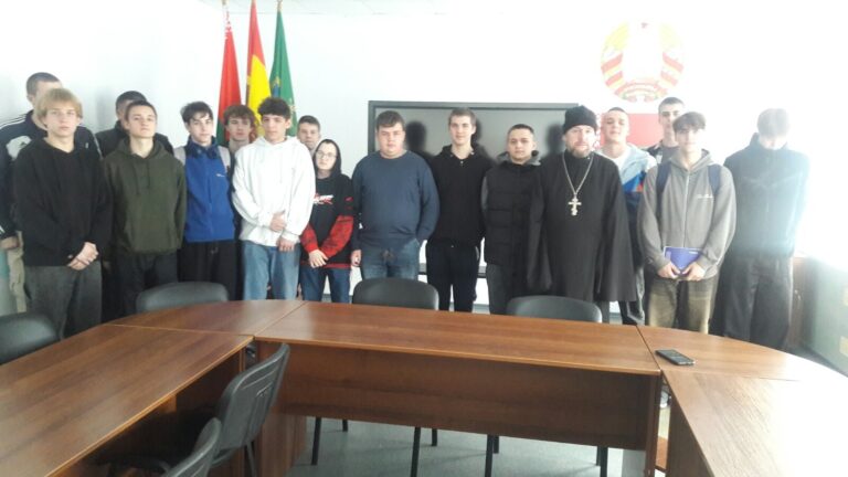 Встреча студентов и педагогов со священнослужителем