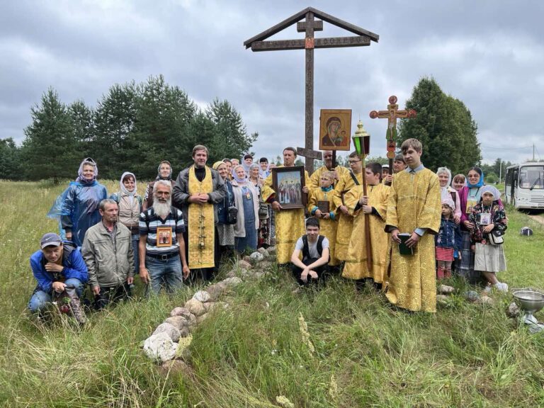 Ежегодный крестный ход в память священноисповедника Василия Малахова