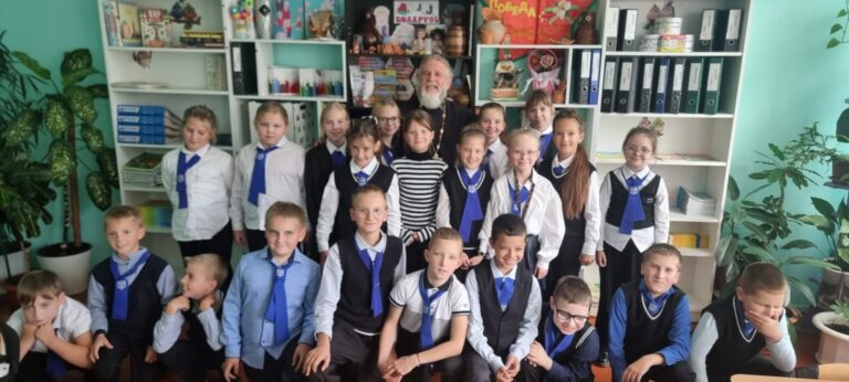15 сентября в средней школе «ГУО СШ 1 г. Городка им. И. Х. Баграмяна прошла встреча с учащимися 4 класса на тему «Что такое семья»