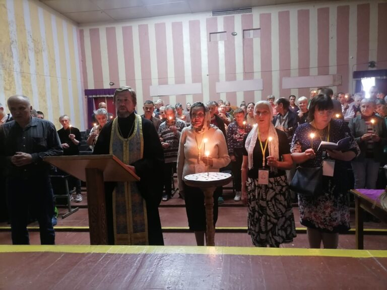 22 сентября члены группы милосердия храма Святой Живоначальной Троицы г.Городка посетили Максимовский социальный пансионат «Северный»