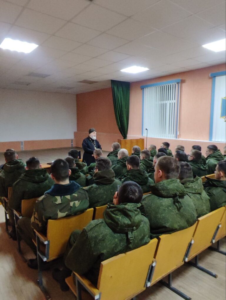 22 декабря в актовом зале войсковой части № 94017, в д. Прудок Городокского района прошло мероприятие, посвященное памяти святителя Николая