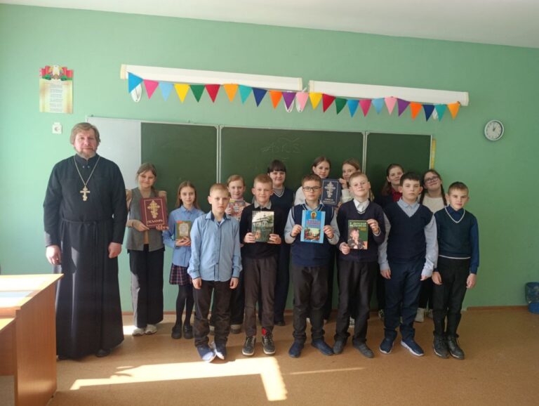 9 марта в ГУО СШ-2 имени А.П.Соболевского г.Городка прошли Уроки Духовности в 5 и 7 классах с участием педагогов