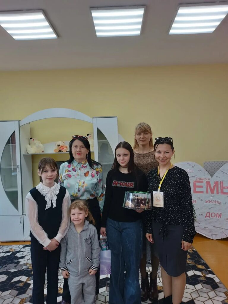 2 апреля члены группы Милосердия храма Святой Живоначальной Троицы г.Городка посетили ГУО «Социально-педагогический центр Городокского района»